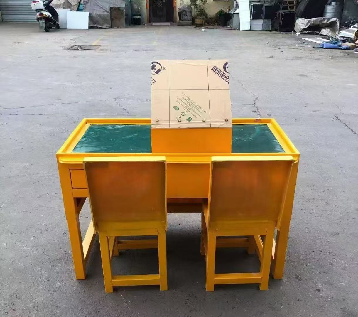 临潼防静电导通桌井下煤矿火工品发放桌：危险品流转的安全守护者